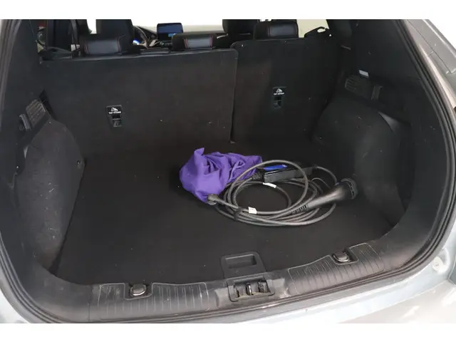 Ford Kuga 2.5 PHEV ST-Line X 2022 Hybride Benzine 9