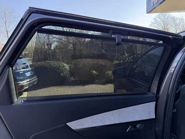 Peugeot 5008 1.2T 130pk Automaat GT 2024 Benzine 18