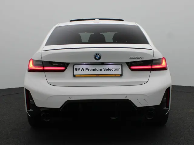 BMW 3 Serie Sedan 330e 2025 Hybride Benzine 5