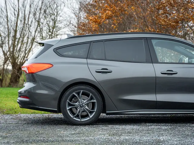 Ford Focus Wagon 1.0 EcoBoost ST Line 2019 Benzine 25