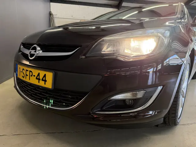 Opel Astra 1.4 Turbo Sport 2013 Benzine 5