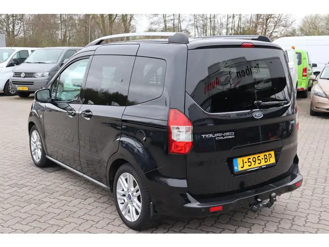 Ford Tourneo Courier 1.0 Titanium 2016 Benzine 7