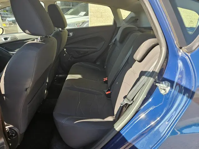 Ford Fiesta 1.0 80pk *NAP*Airco* Rijklaar 2013 Benzine 3