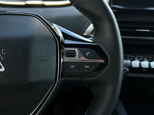 Peugeot 5008 1.2 PureTech Allure 2024 Benzine 25