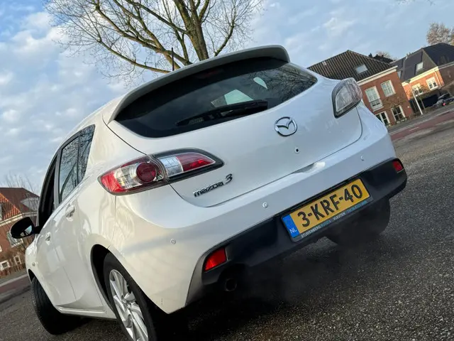 Mazda 3 1.6 Business /Navi/Airco/Nw apk/ 2013 Benzine 4