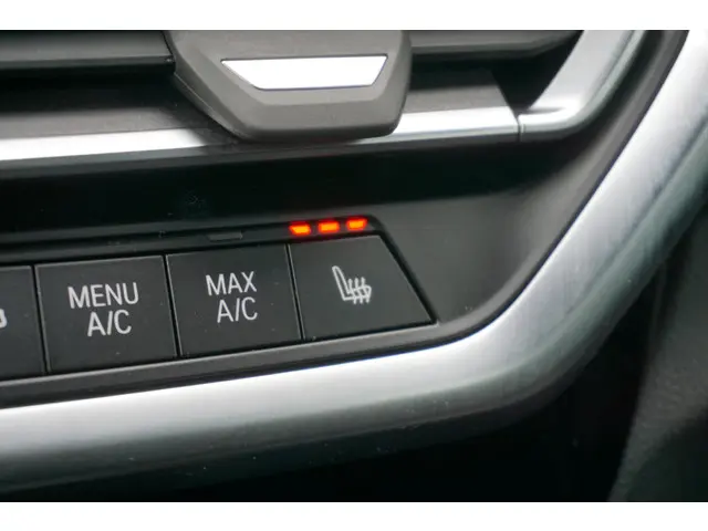 BMW X3 xDrive30e 2023 Hybride Benzine 15