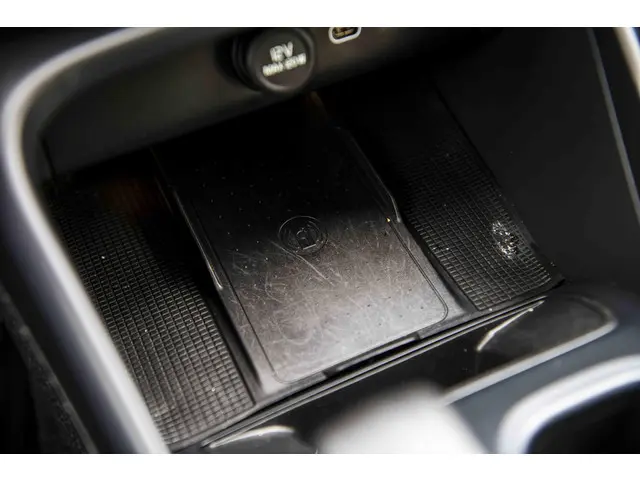 Volvo XC40 2.0 B4 Core 2023 Benzine 26