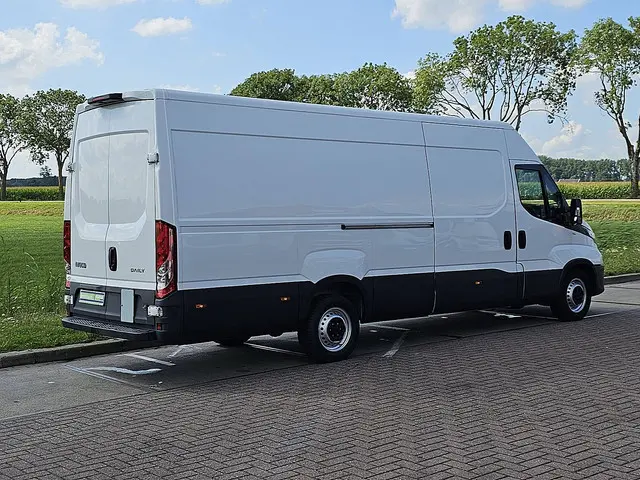 Iveco Daily 35S14 2023 Diesel 3