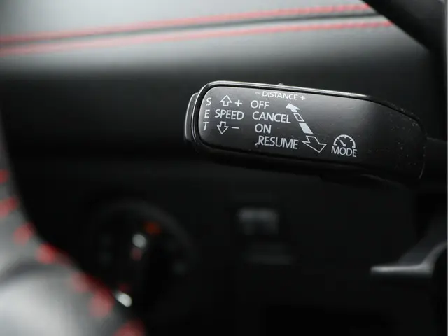 SEAT Ibiza 1.0 TSI FR Business Intense 2019 Benzine 32