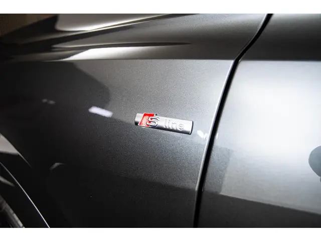 Audi Q8 55 TFSI quattro Pro Line Plus 2020 Benzine 37
