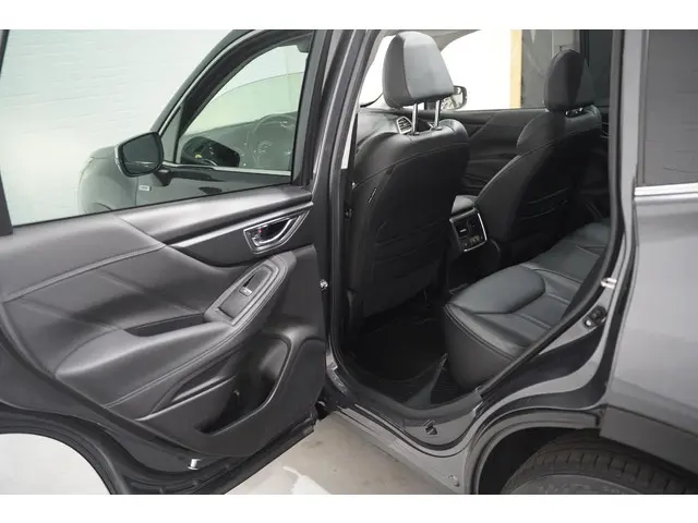 Subaru Forester 2.0i e-BOXER First Edition 2021 Benzine 14