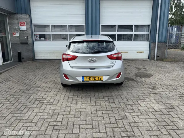 Hyundai i30 1.6 GDI Business Edition 2013 Benzine 4