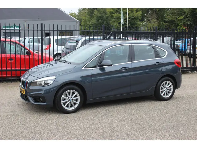 BMW 2 Serie Active Tourer 218i Executive 2014 Benzine