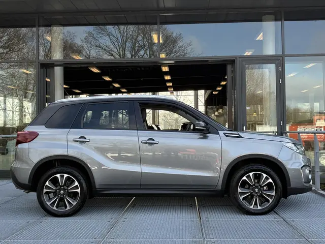 Suzuki Vitara 1.5 Hybrid Style 2023 Hybride Benzine 22