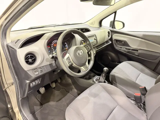Toyota Yaris HB 1.0 VVT-i Aspiration 2017 Benzine 41