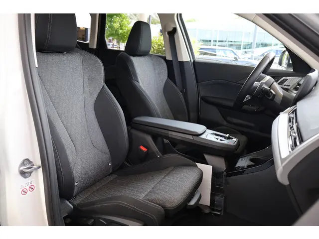 BMW X1 xDrive30e 2024 Hybride Benzine 7