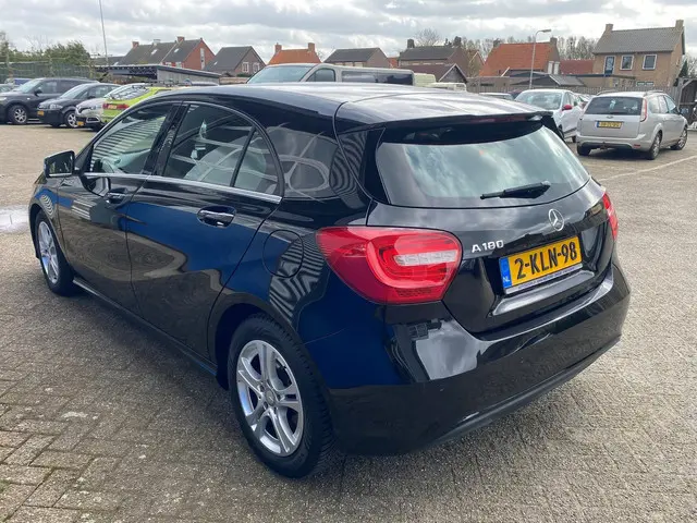 Mercedes-Benz A-Klasse 180 4U3 2013 Benzine 5