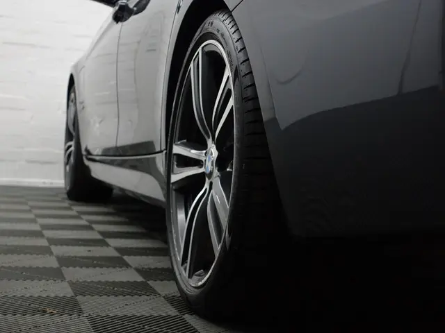 BMW 3 Serie 330e M Performance Aut- 2016 Hybride Benzine 37