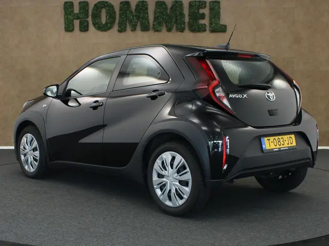 Toyota Aygo X 1.0 VVT-i MT Play 2023 Benzine 13