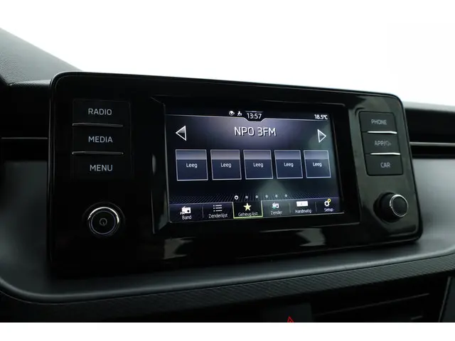 Škoda Kamiq 1.0 TSI Style DSG 2021 Benzine 12