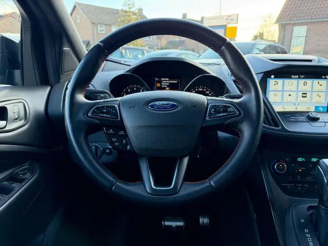 Ford Kuga 1.5 EcoBoost Vignale 2018 Benzine 12