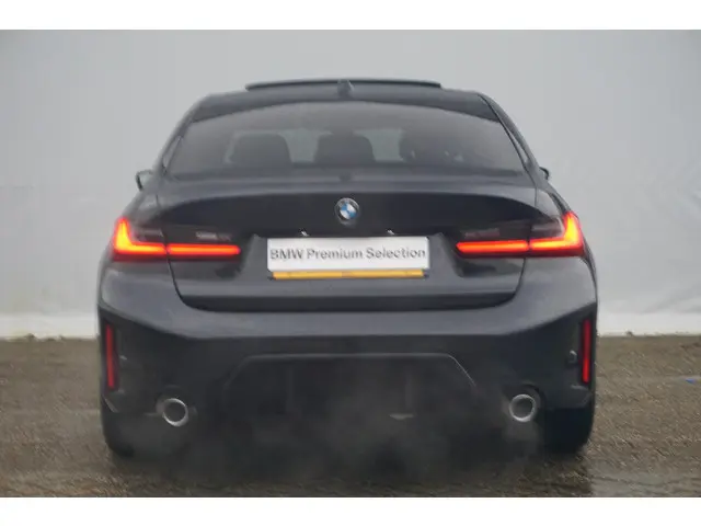 BMW 3 Serie Sedan 318i 2025 Benzine 5