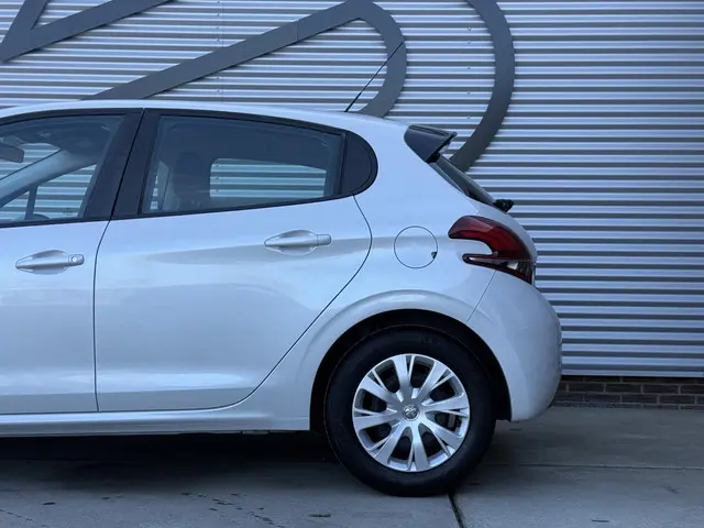 Peugeot 208 1.2 PureTech Blue Lion 2016 Benzine 5