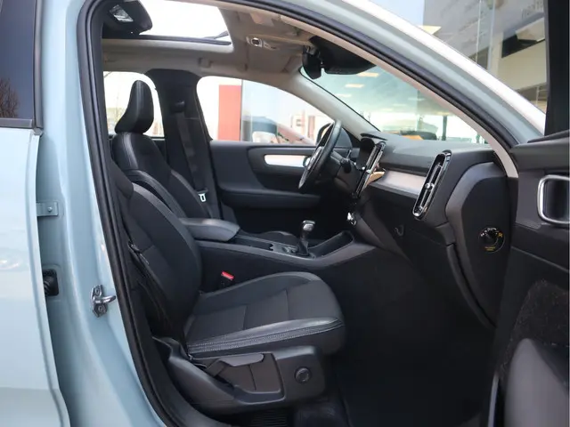 Volvo XC40 1.5 T3 Momentum 2019 Benzine 39