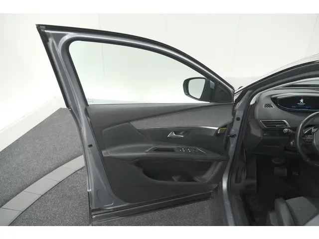 Peugeot 3008 PureTech 130 EAT8 GT Line 2019 Benzine 71