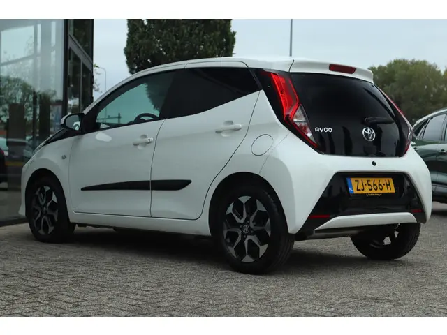 Toyota Aygo 1.0 VVT-I X-CITE 2019 Benzine 10