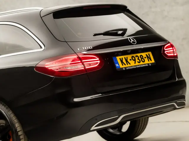 Mercedes-Benz C-Klasse 180 AMG Edition 1 2015 Benzine 15