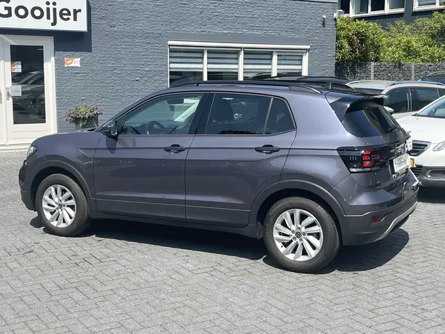 Volkswagen T-Cross 1.0 TSi DSG Life 2023 Benzine 7
