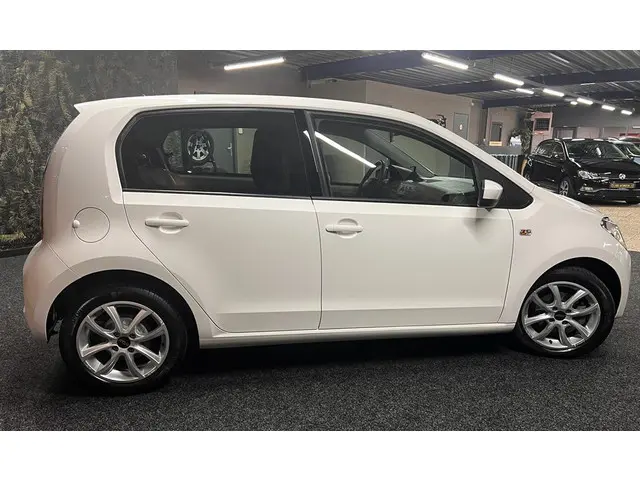 SEAT Mii 1.0 Style Intense 2019 Benzine 10
