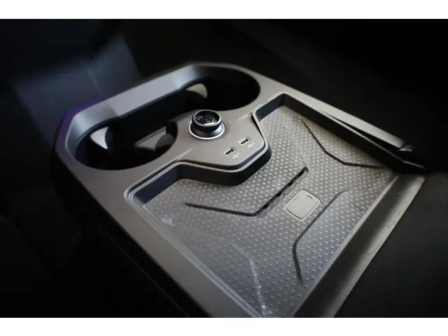 BMW iX xDrive40 2024 Elektrisch 22