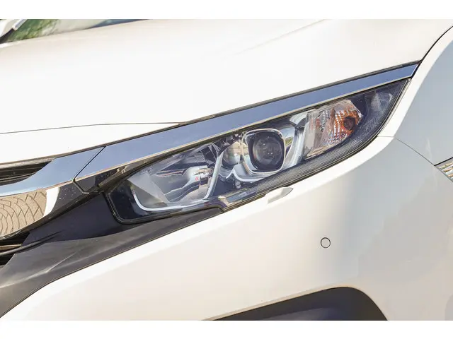 Honda Civic 1.5i VTEC ELEGANCE TURBO 182 PK 2018 Benzine 38