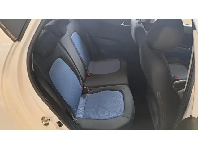 Hyundai i10 1.0i i-Motion Premium 2015 Benzine 25