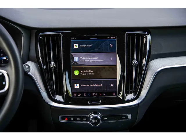 Volvo V60 2.0 B4 Plus Dark 2023 Benzine 12