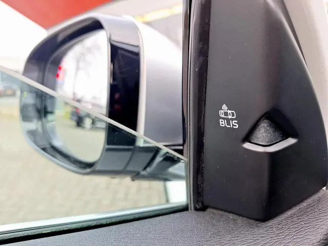 Volvo V40 1.6 T4 R-Design Automaat 2013 Benzine 47