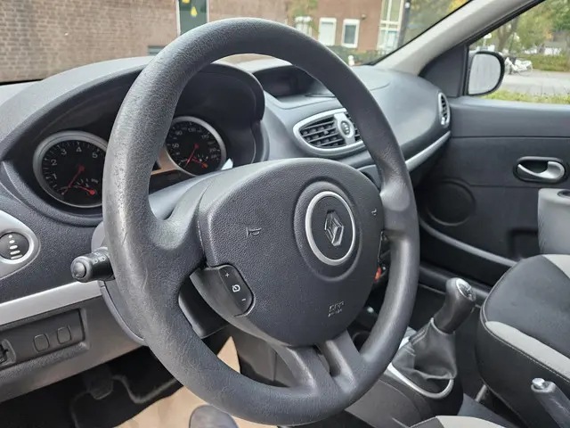 Renault Clio 1.2 16V NAP Airco Cruise 2012 Benzine 12