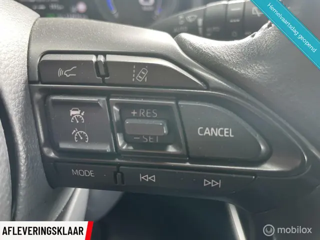 Toyota Yaris 1.5 Hybrid Style 2021 Hybride Benzine 18