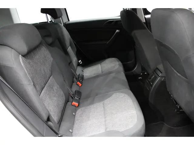 Škoda Yeti 1.2 TSI Active / Trekhaak / PDC / Airco 2015 Benzine 8