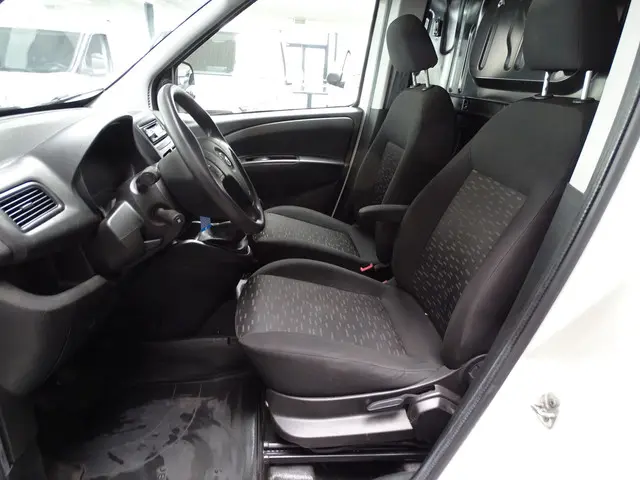 Opel Combo 1.3 CDTi L2H1 Edition 2018 Diesel 9