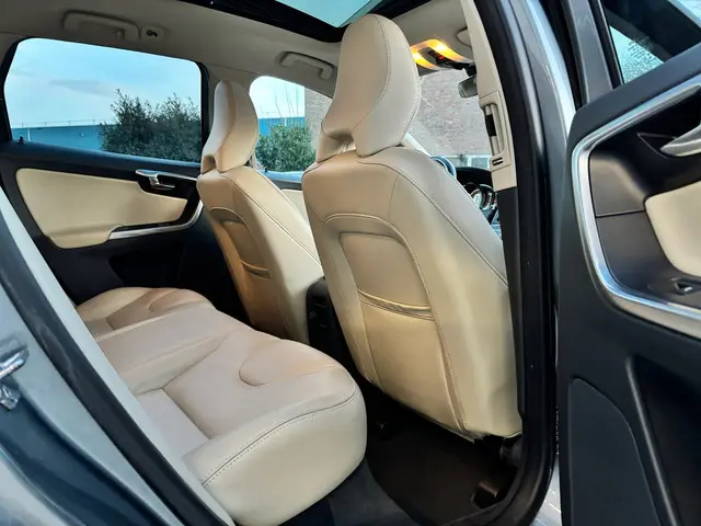 Volvo XC60 2.0 D4 FWD Polar+ | Harman/Kardon 2017 Diesel 5