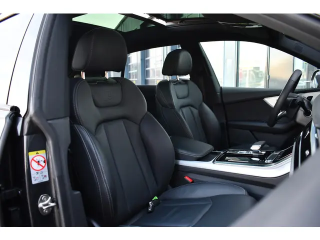 Audi Q8 55 TFSI e quattro S-Line 2022 Hybride Benzine 46