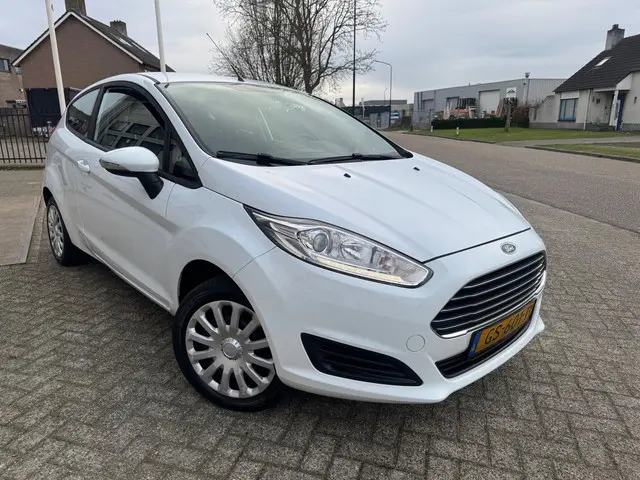 Ford Fiesta 1.0 Style Airco,Led, Navigatie 2015 Benzine 2