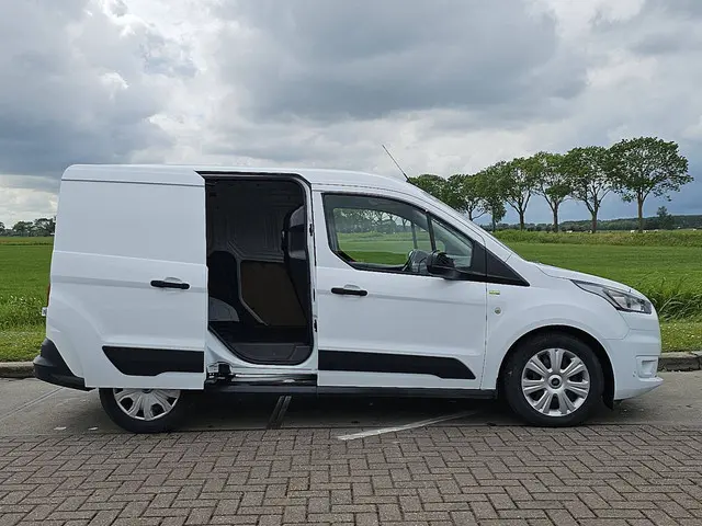 Ford Transit Connect 1.5 2020 Diesel 13