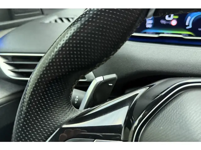 Peugeot 3008 1.6 HYbrid 225 GT 2021 Hybride Benzine 21