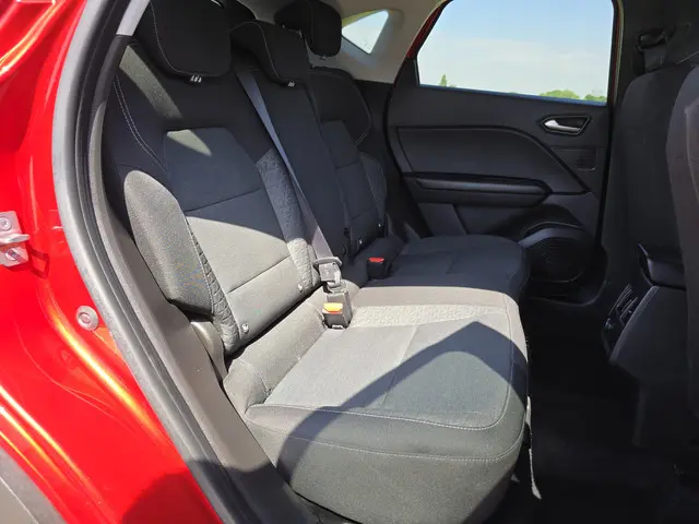 Renault Captur 1.0 TCe 90 techno 2023 Benzine 29