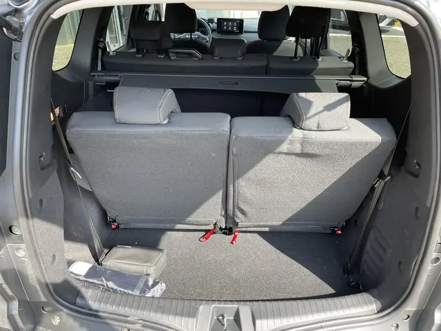 Dacia Jogger TCe 110 Extreme 7p. 2025 Benzine 30
