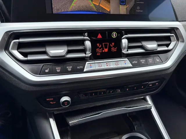 BMW 3 Serie 318i M Sportpakket 2021 Benzine 17